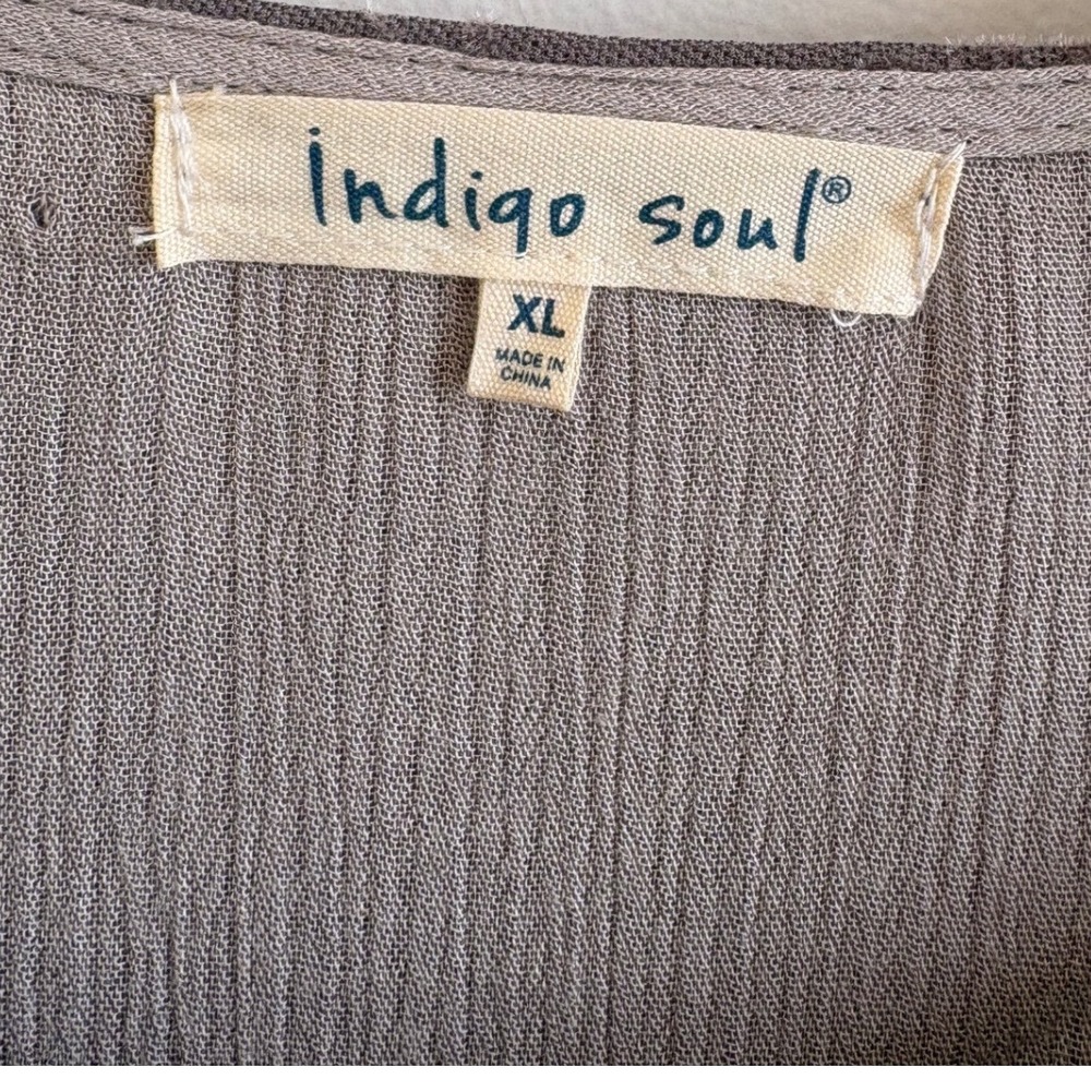 Indigo Soul Grey & Beige Layered Top - XL - Picture 5 of 8